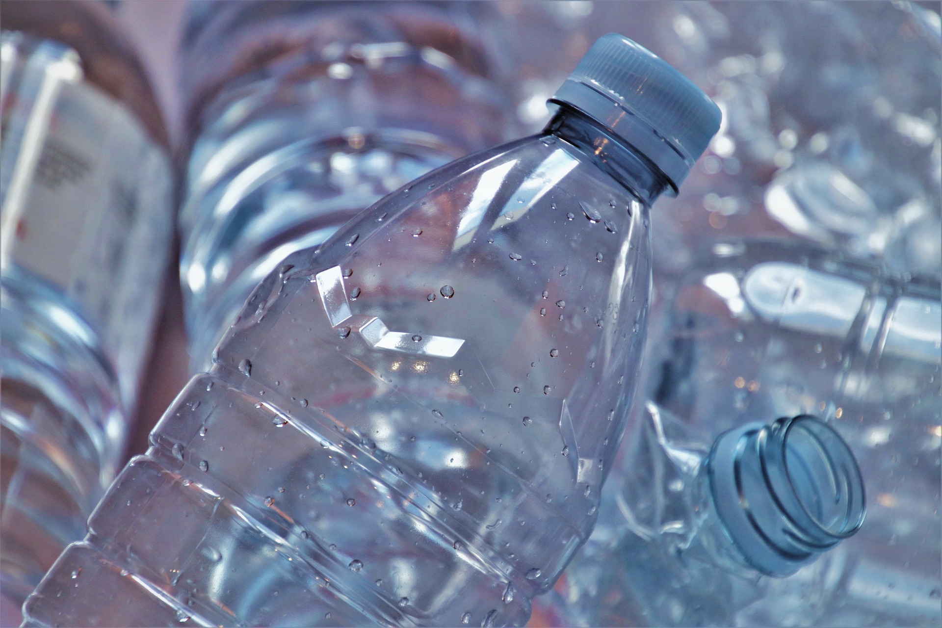 Genbrug af plastflasker